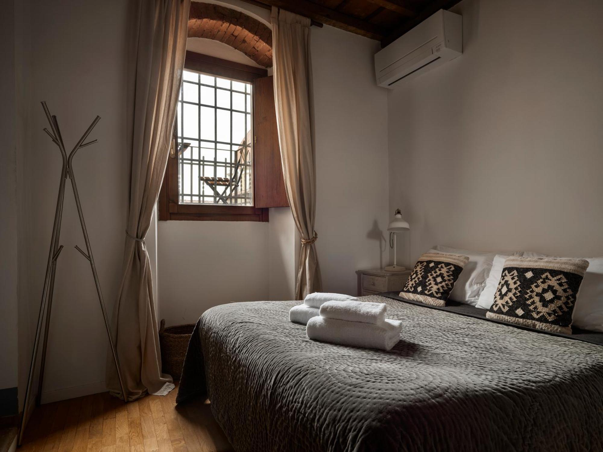 One Of A Kind Near The Duomo W/Balcony Palace Apt Φλωρεντία Εξωτερικό φωτογραφία