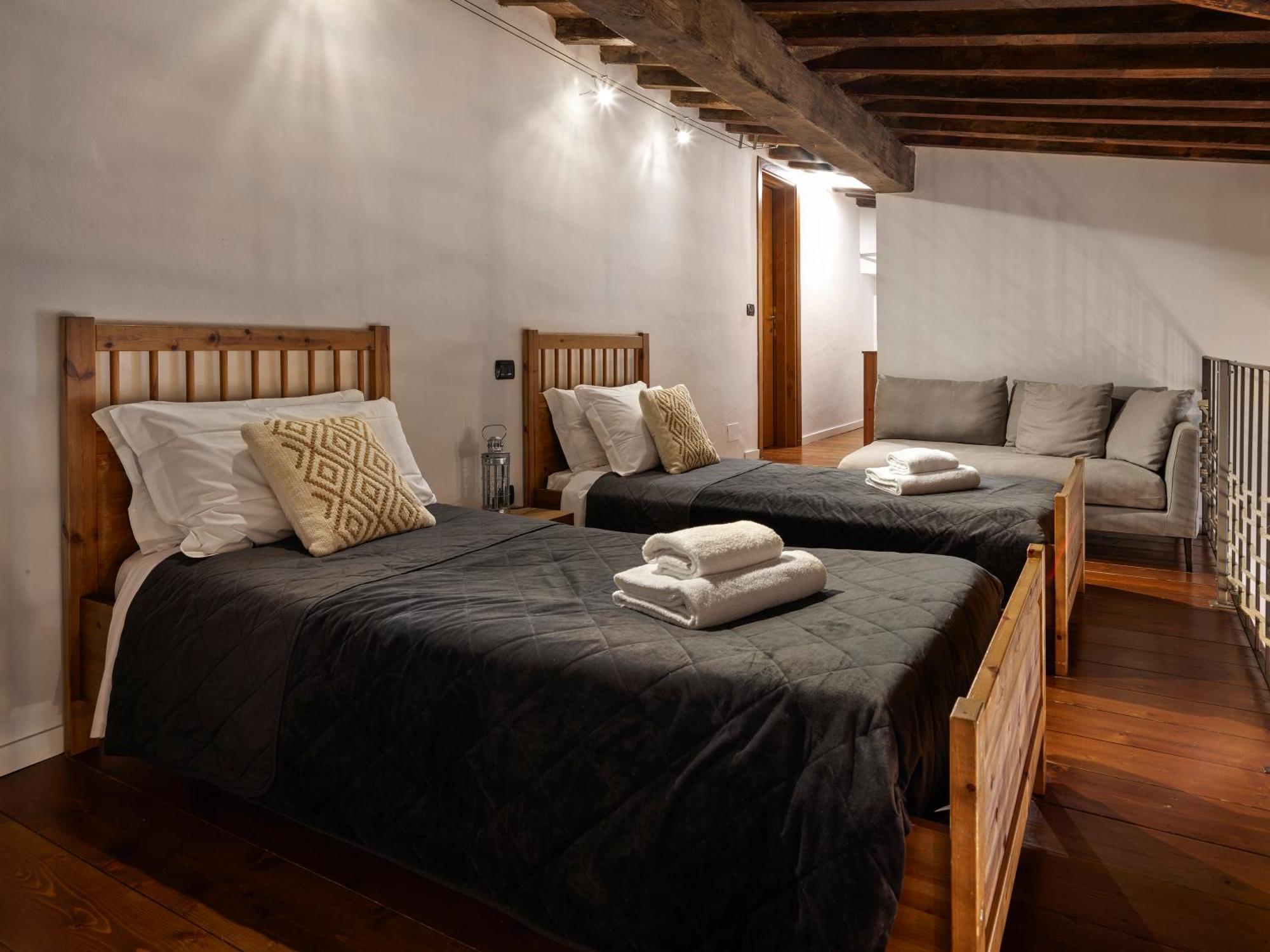 One Of A Kind Near The Duomo W/Balcony Palace Apt Φλωρεντία Εξωτερικό φωτογραφία