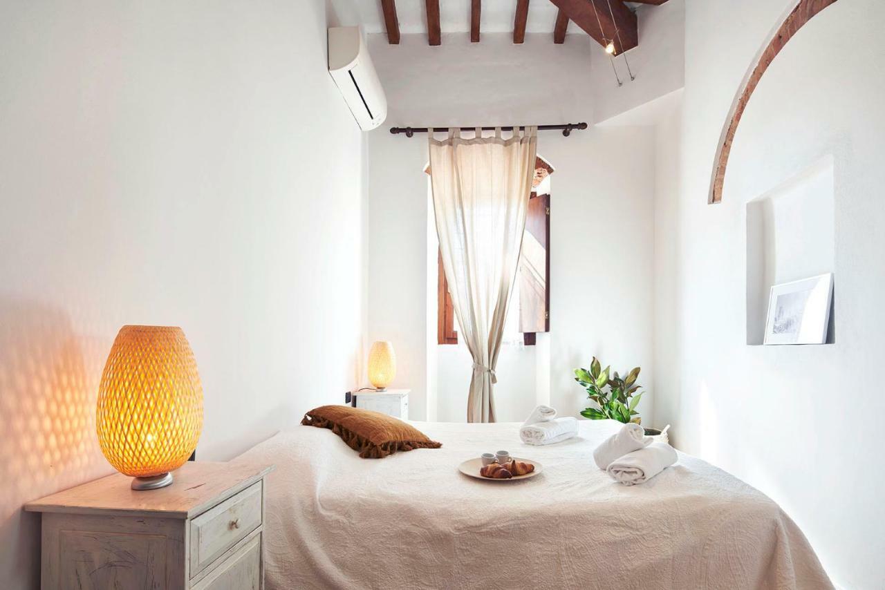One Of A Kind Near The Duomo W/Balcony Palace Apt Φλωρεντία Εξωτερικό φωτογραφία