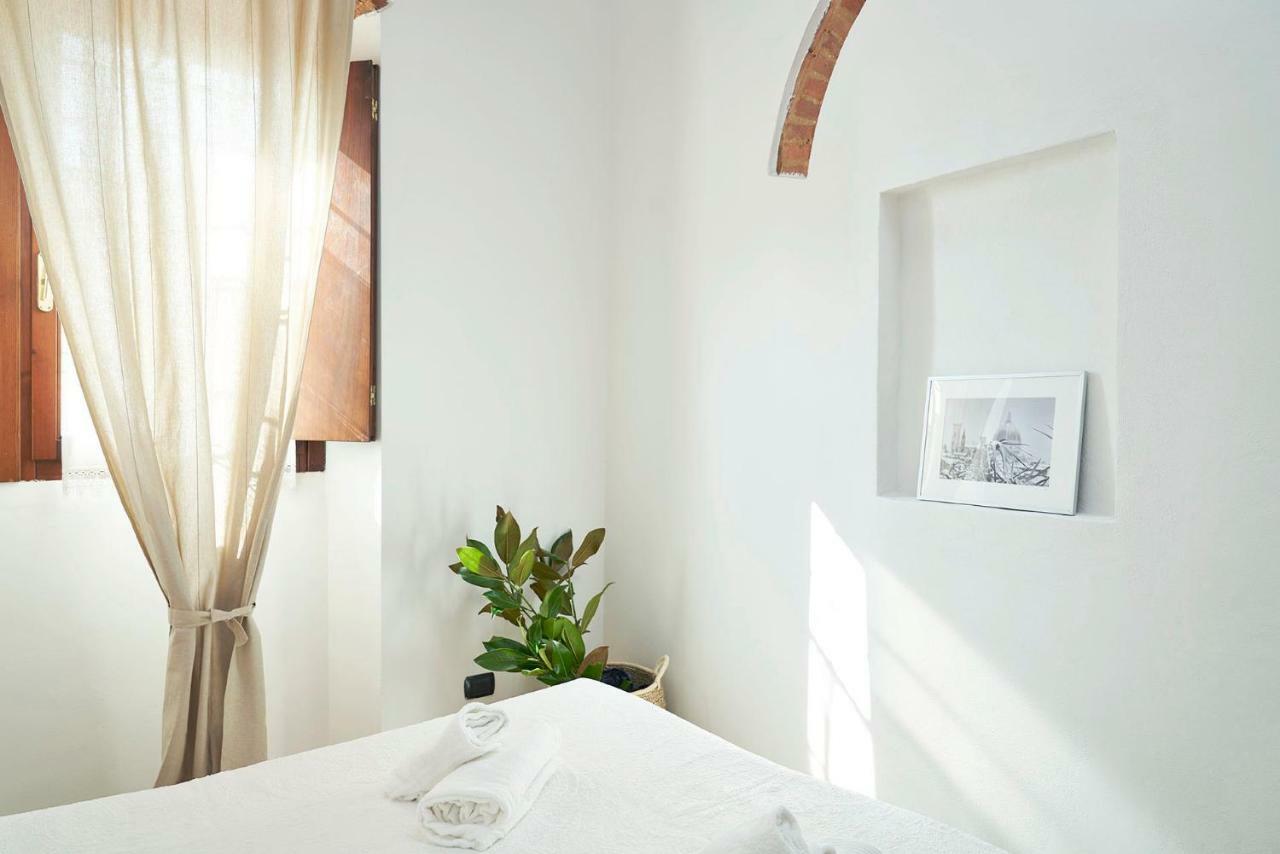 One Of A Kind Near The Duomo W/Balcony Palace Apt Φλωρεντία Εξωτερικό φωτογραφία